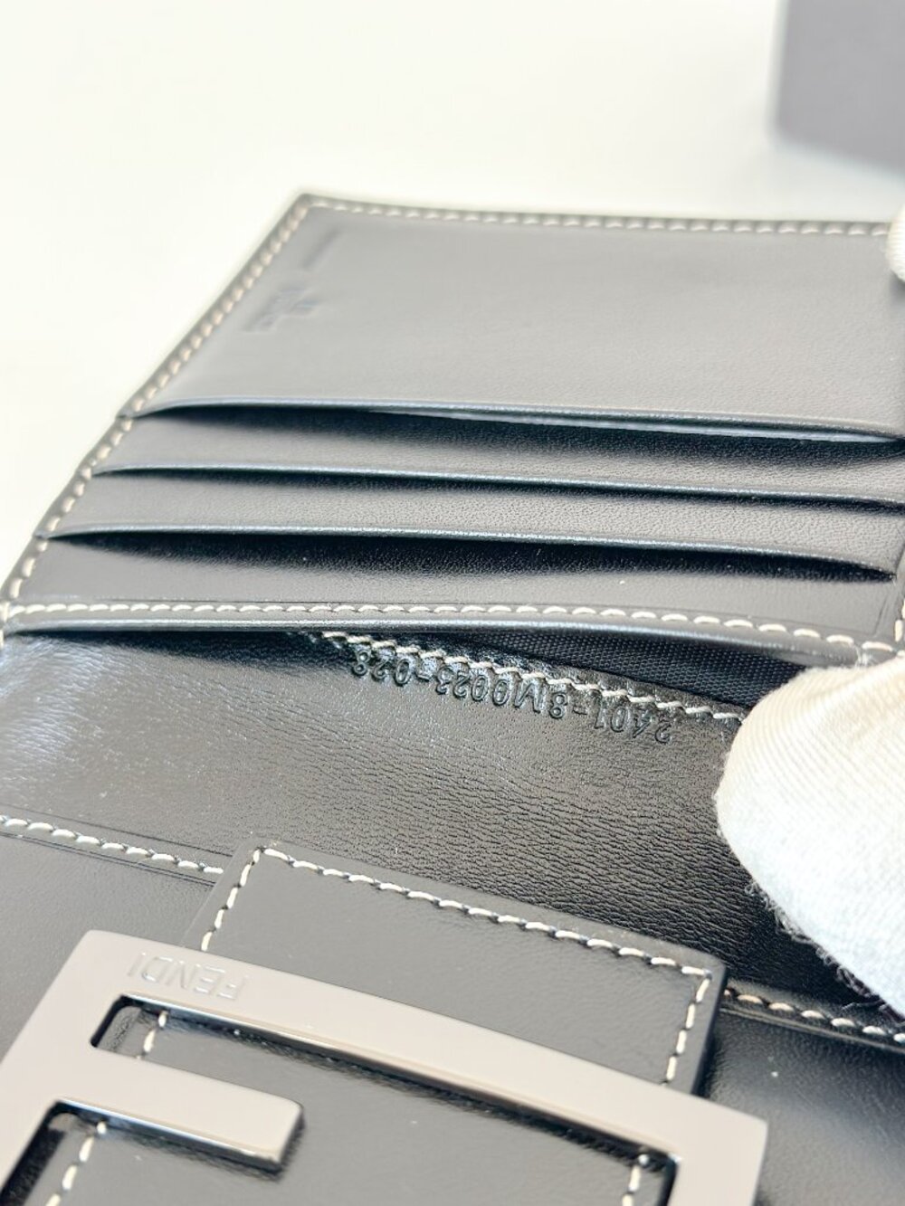 Fendi Zucchino Wallet Black - Picture 12 of 15